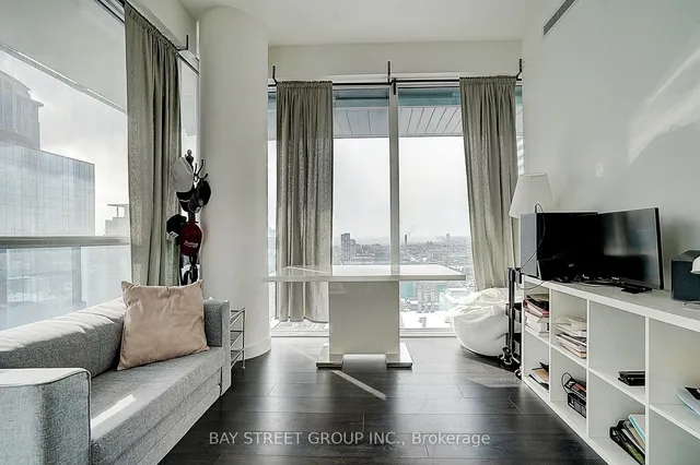 Additional image 25 of 15 Grenville St Unit 2903