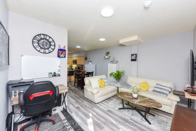 Additional image 13 of 7405 Goreway Dr Unit 112