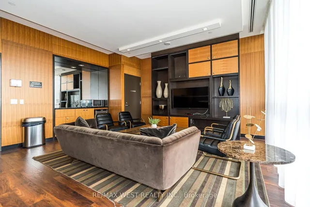 Additional image 29 of 15 Zorra St Unit 605