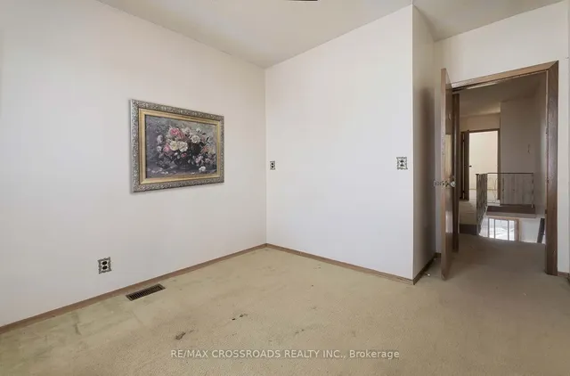 Additional image 15 of 734 Adelaide St