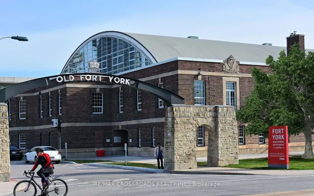 Additional image 31 of 954 King St Unit 526