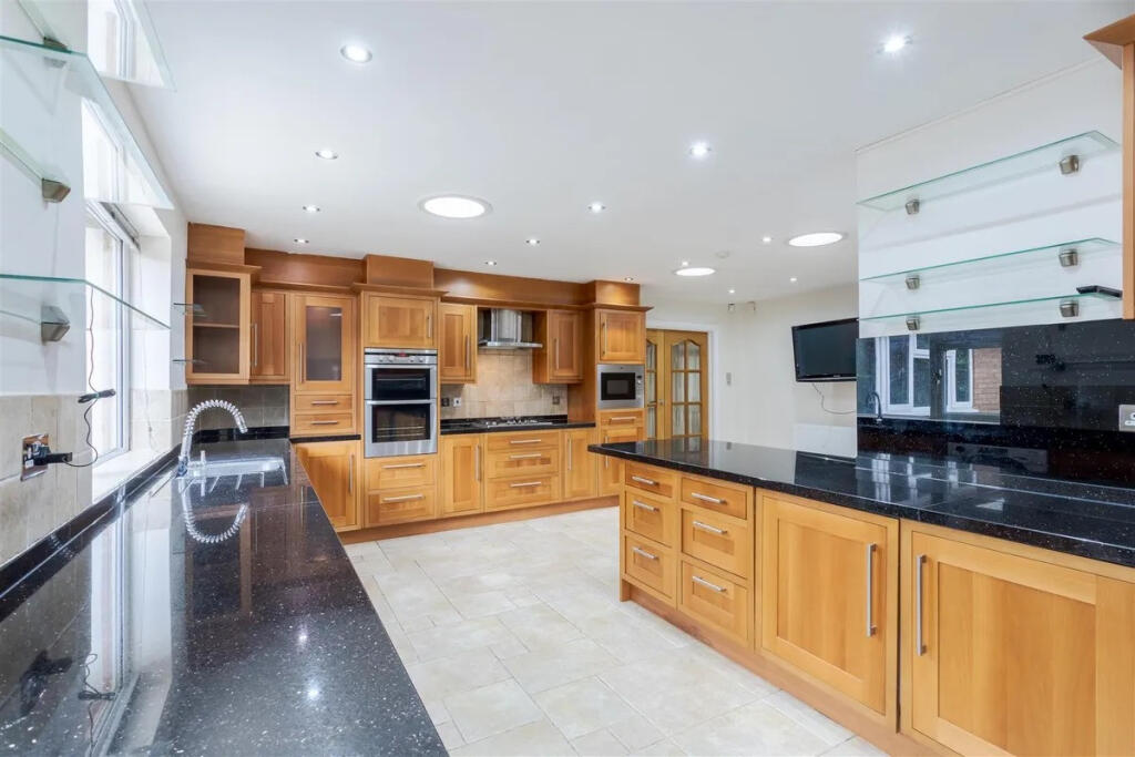 Additional image 5 of Antringham Gardens, Birmingham, B15