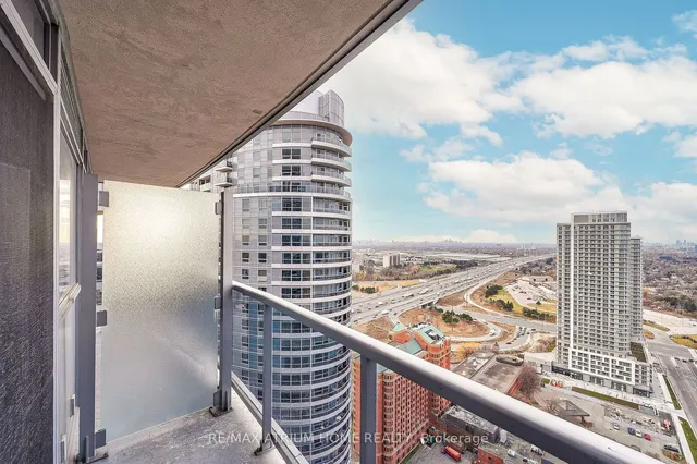 Additional image 35 of 135 Village Green Sq Unit 3422