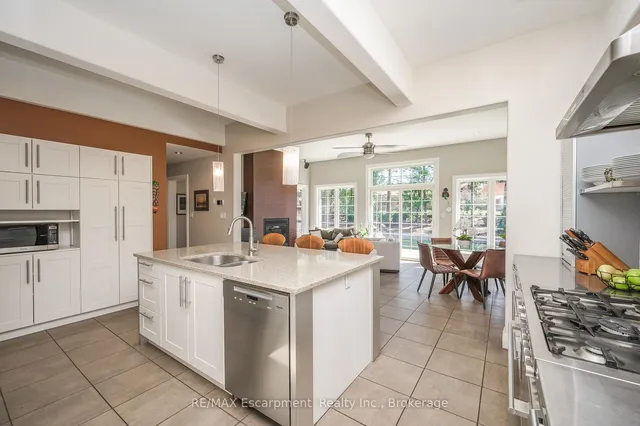 Additional image 13 of 402 PATRICIA Dr