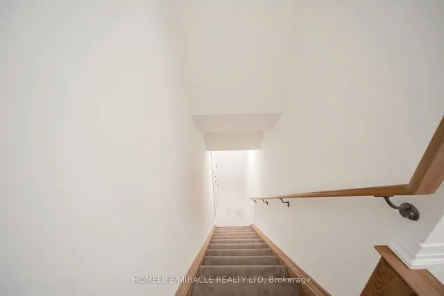 Additional image 27 of 165 Tapscott Rd Unit 27