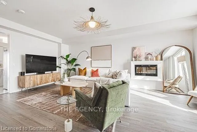 Additional image 26 of 525 Dundas St East