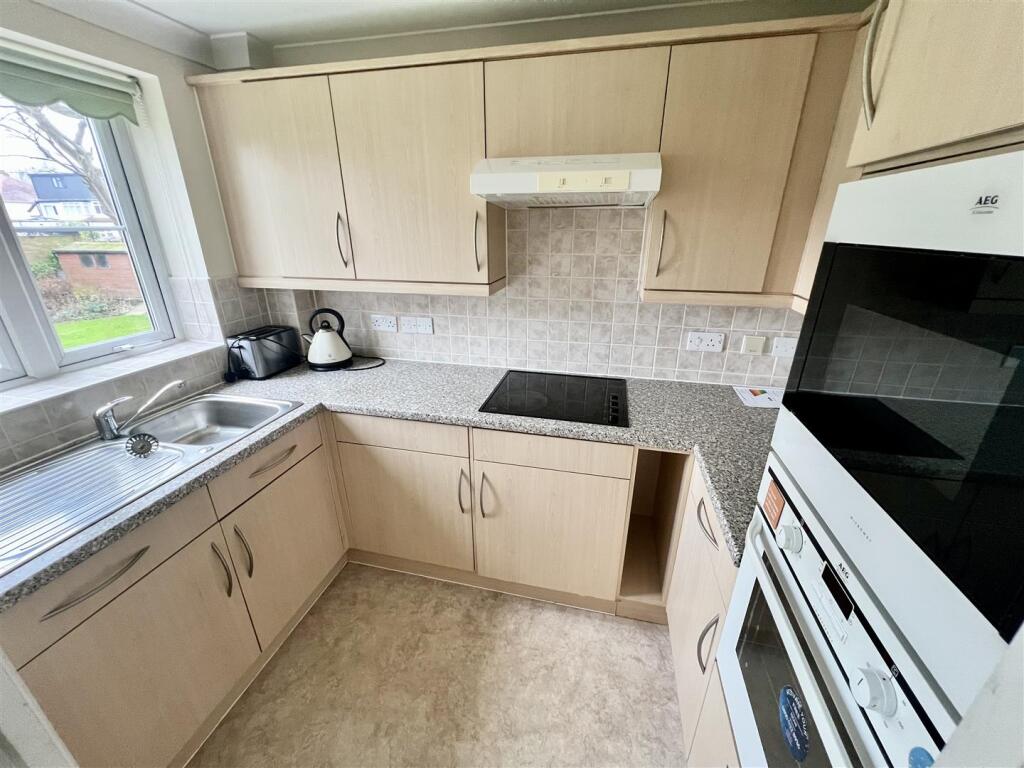 Additional image 4 of Stratford Road, Hall Green, Birmingham