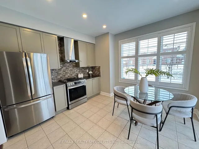 Additional image 9 of 5926 Whitehorn Ave