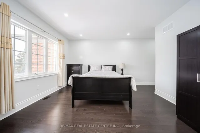 Additional image 35 of 72 BELLADONNA Circ