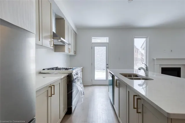 Additional image 10 of 849 Tea Landng