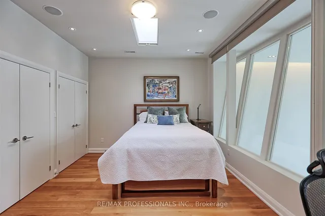 Additional image 33 of 90 Madison Ave