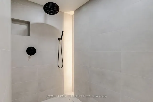 Additional image 30 of 71 Simcoe St Unit 2201