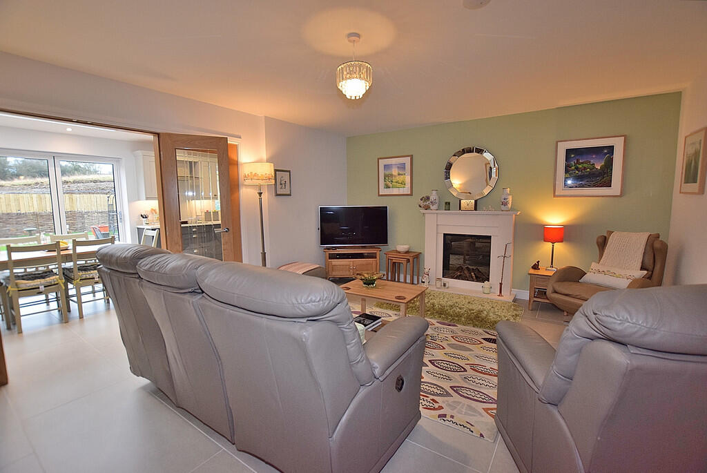 Additional image 4 of Tunstall