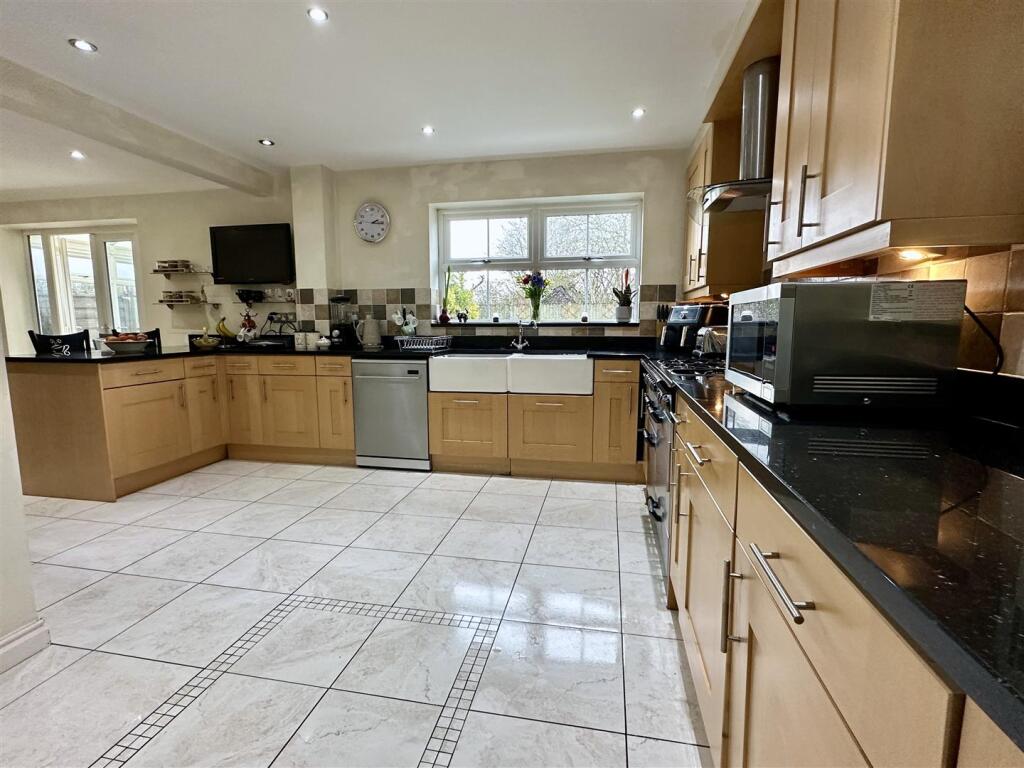 Additional image 7 of Johns Close, Studley