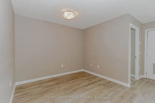 Additional image 24 of 716 Main St Unit 711