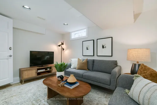 Additional image 27 of 9 Valhalla Blvd