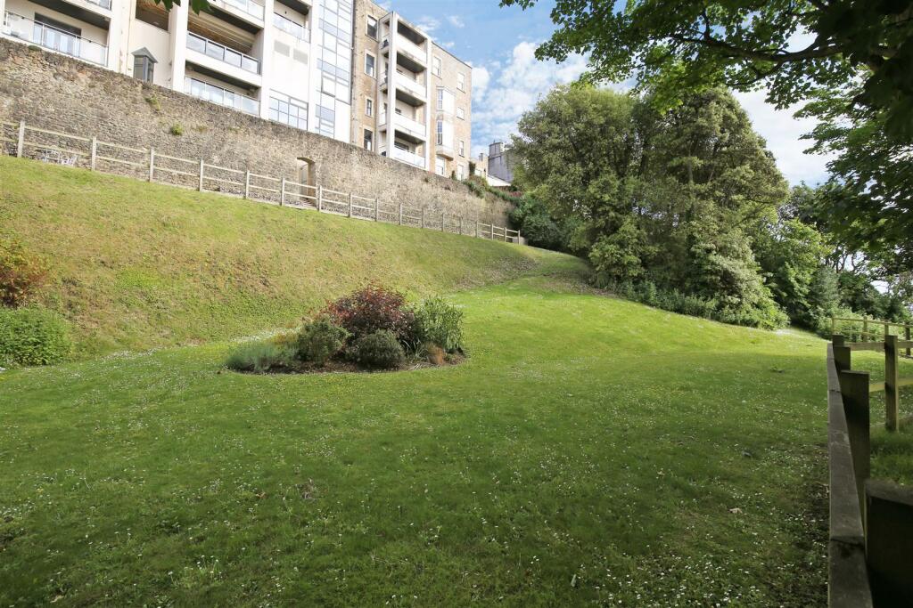 Additional image 9 of Panoramic views from Clevedon's coastline to the Welsh hills