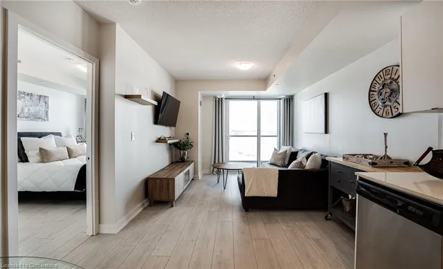 Additional image 14 of 3210 Dakota Common Unit A613