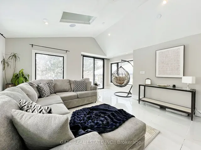 Additional image 18 of 6660 APPLEBY Line