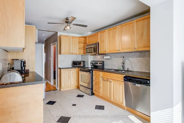 Additional image 11 of 527 Sammon Ave