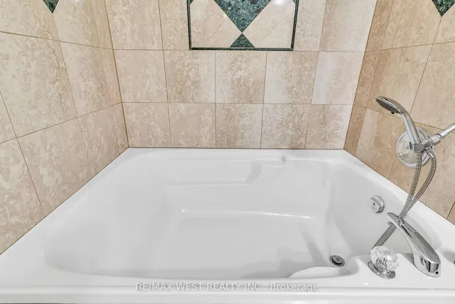 Additional image 27 of 10 Greenwood Cres