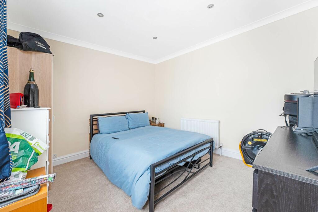 Additional image 20 of Woodland Road, South Ward - Grand Property!