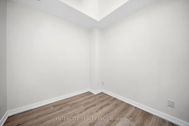 Additional image 19 of 851 Sheppard Ave Unit 40