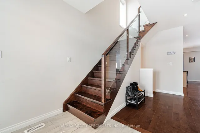 Additional image 22 of 981 Kennedy Circ