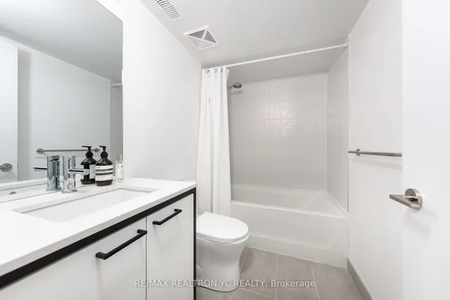 Additional image 15 of 40 Ed Clark Gardens Blvd Unit 6