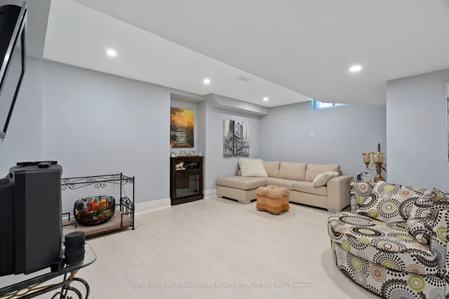 Additional image 37 of 40 Rampart Dr