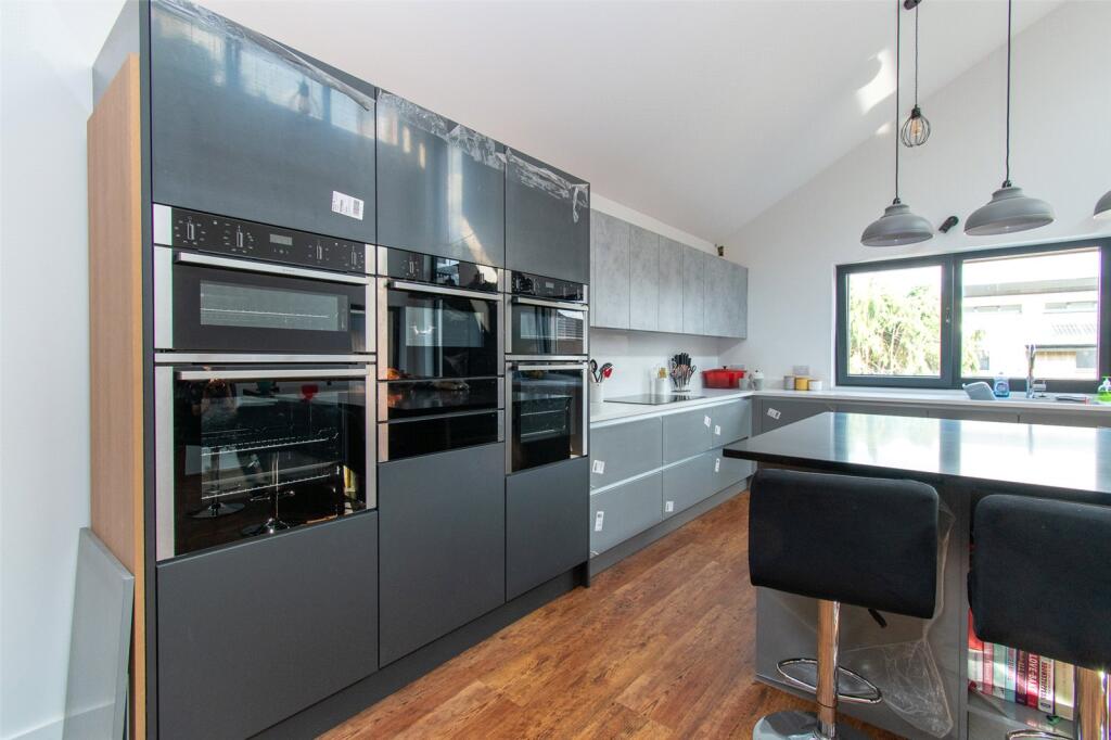 Additional image 10 of Park Street Lane, Park Street, St. Albans, Hertfordshire, AL2