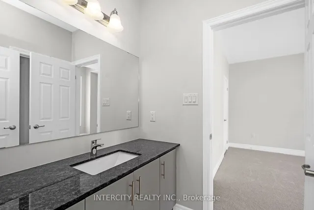 Additional image 24 of 66 Claremont Dr