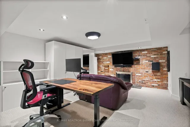 Additional image 30 of 72 Teddington Park Ave