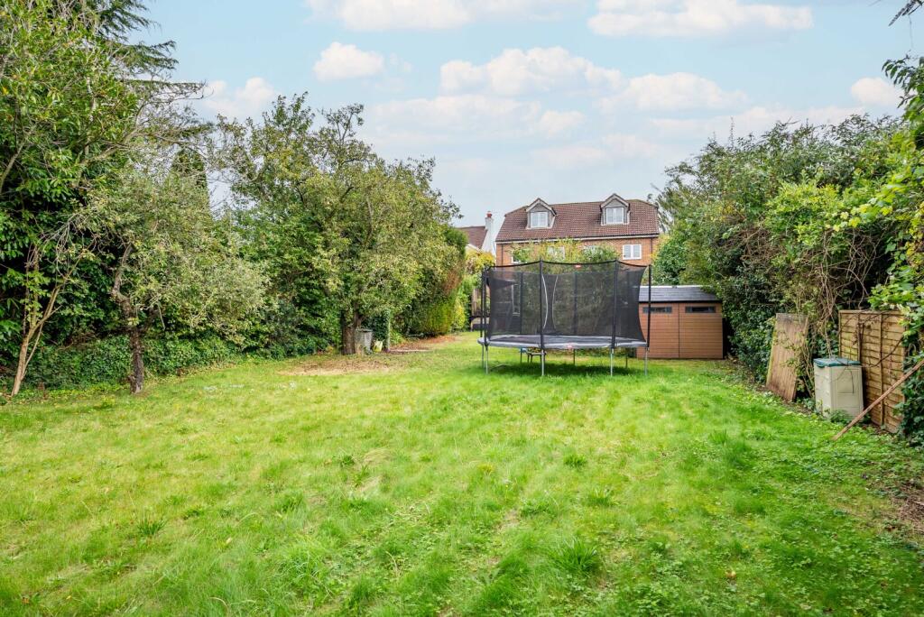 Additional image 22 of Mount Drive, Park Street, St. Albans, Hertfordshire, AL2