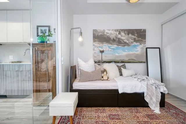 Additional image 8 of 840 St Clair Ave Unit 619