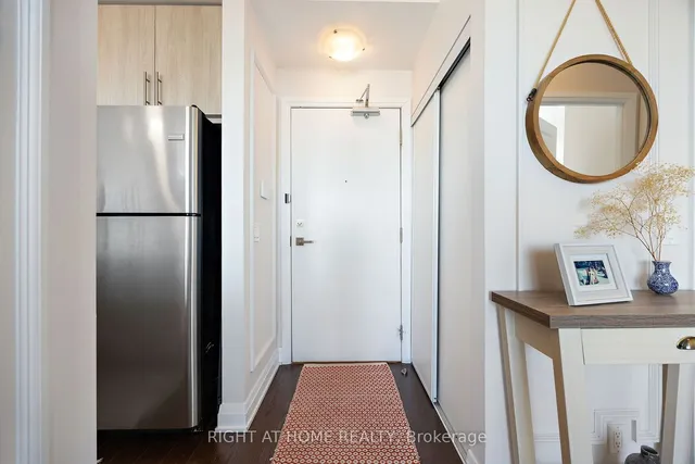 Additional image 3 of 530 St Clair Ave Unit 1503