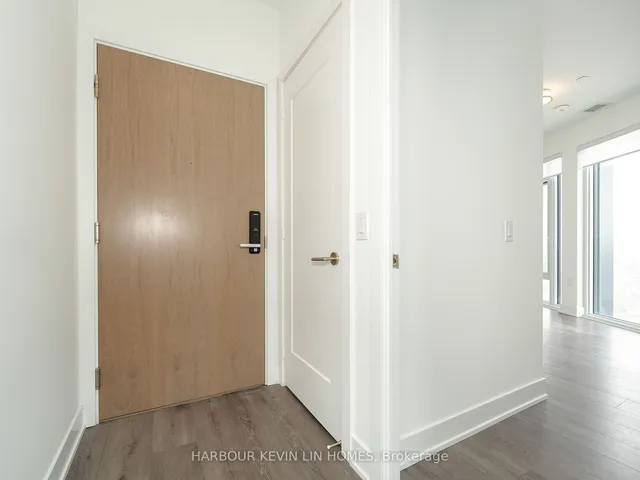 Additional image 12 of 575 Bloor St Unit 2703