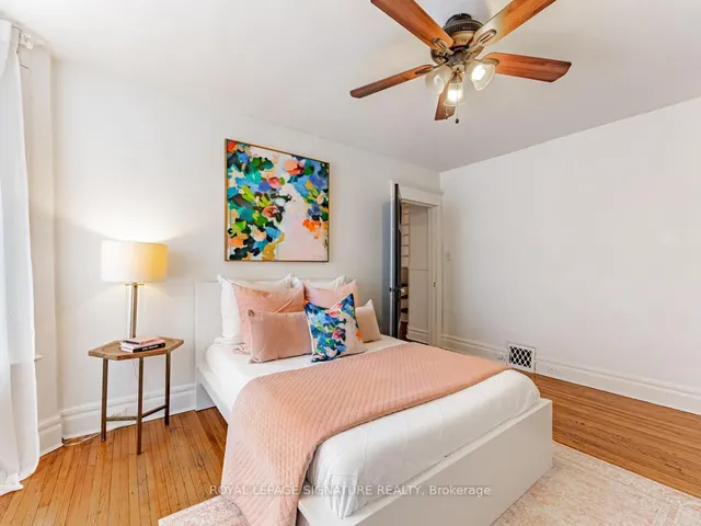 Additional image 33 of 41 Thyra Ave