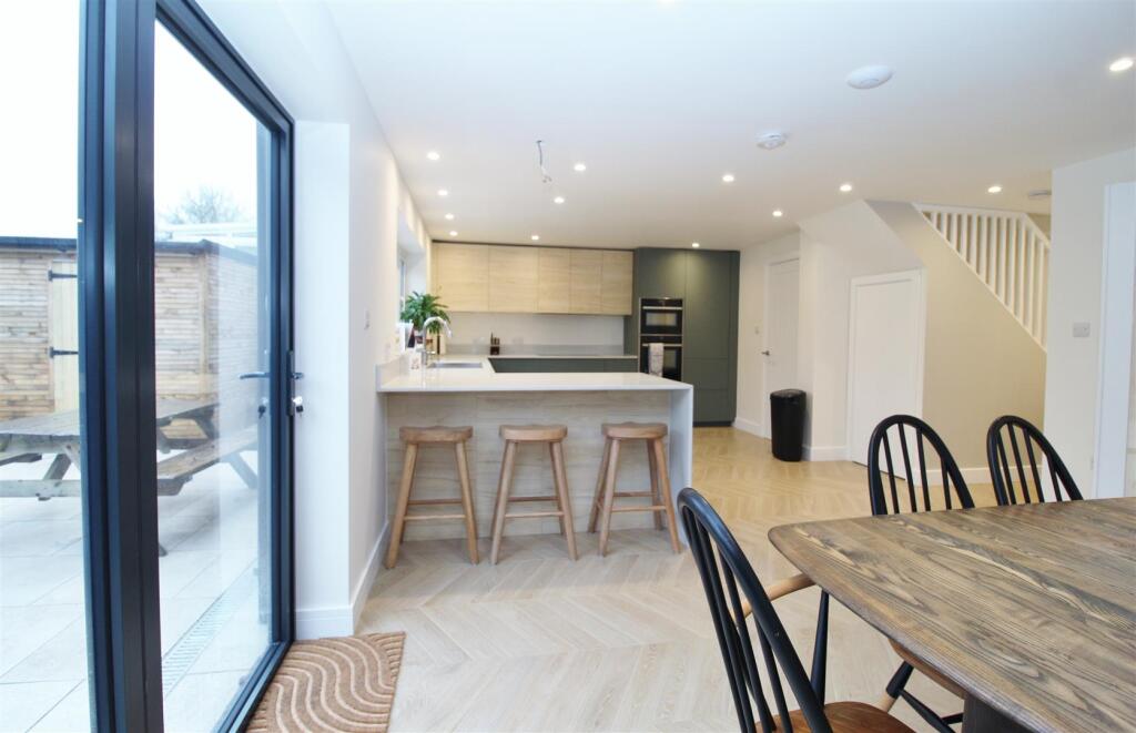 Additional image 15 of Peplins Way, Brookmans Park