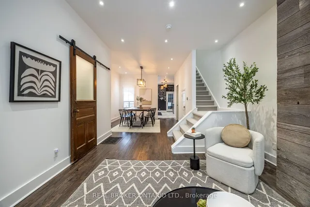 Additional image 3 of 6 Vancouver Ave