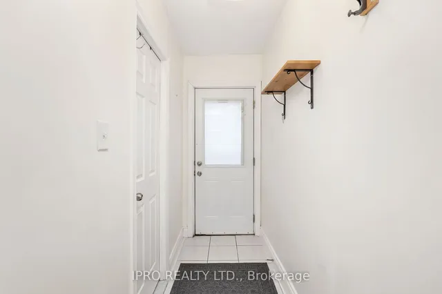 Additional image 13 of 1351 Lansdowne Ave