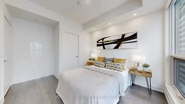 Additional image 14 of 35 Mercer St Unit 1613