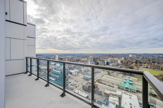 Additional image 14 of 55 Duke St Unit 2509