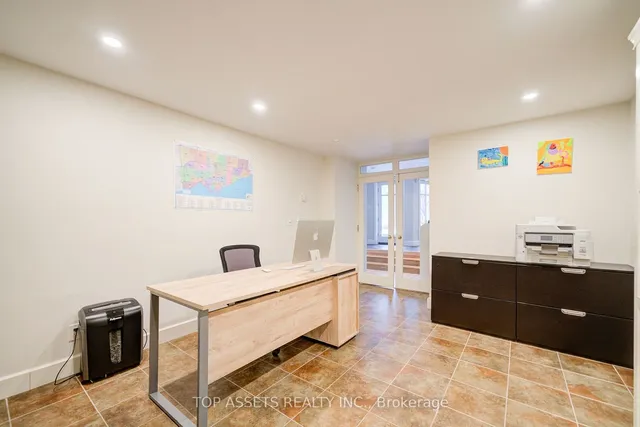 Additional image 28 of 223 Trelawn Ave