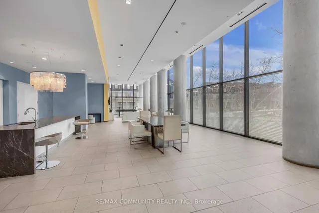 Additional image 31 of 105 The Queensway Unit 1516