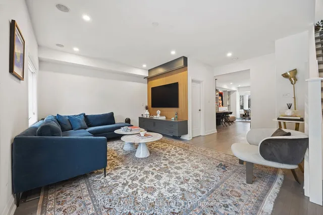 Additional image 17 of 39 Carmichael Ave