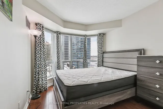 Additional image 18 of 11 Lee Centre Dr Unit 1002