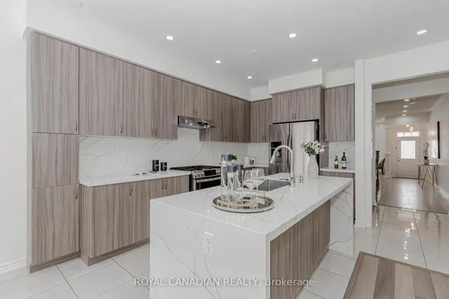 Additional image 15 of 1544 Chretien St