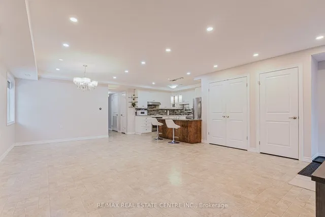 Additional image 7 of 255 Maitland St Unit 3D