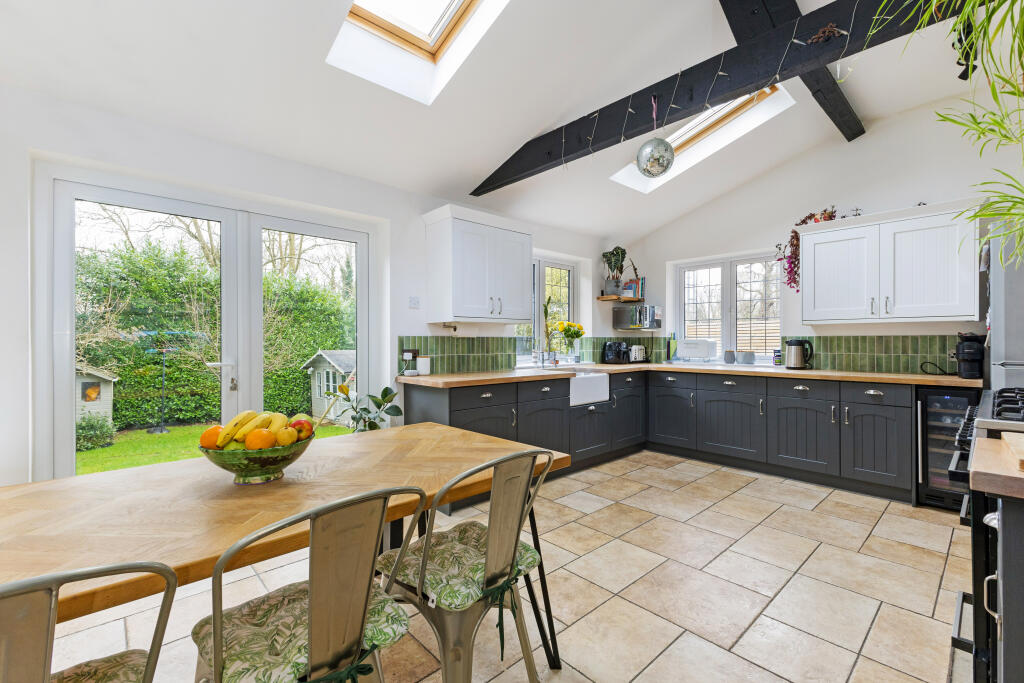 Additional image 3 of Meadow Walk, Harpenden, AL5